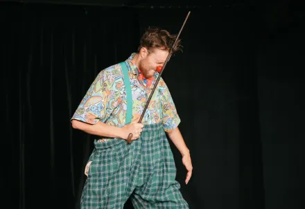 Ein Clown im Moment – voller Gefühl, Humor und Poesie.